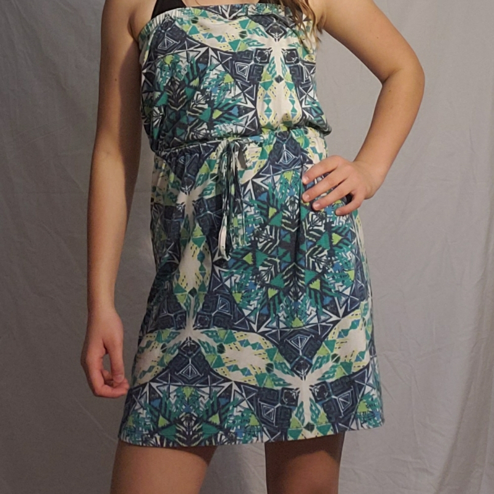 A patterned strapless dress